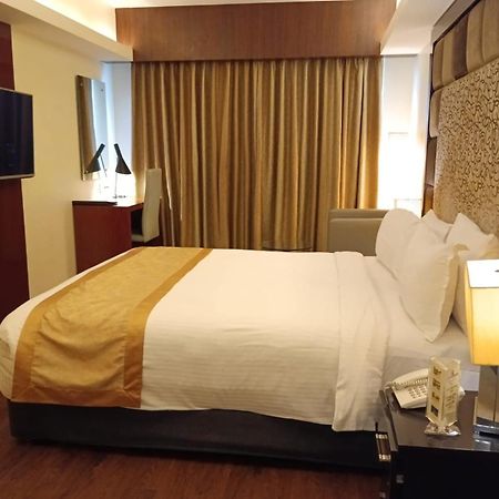 Hotel Oxina Lygon Tiruchirappalli エクステリア 写真