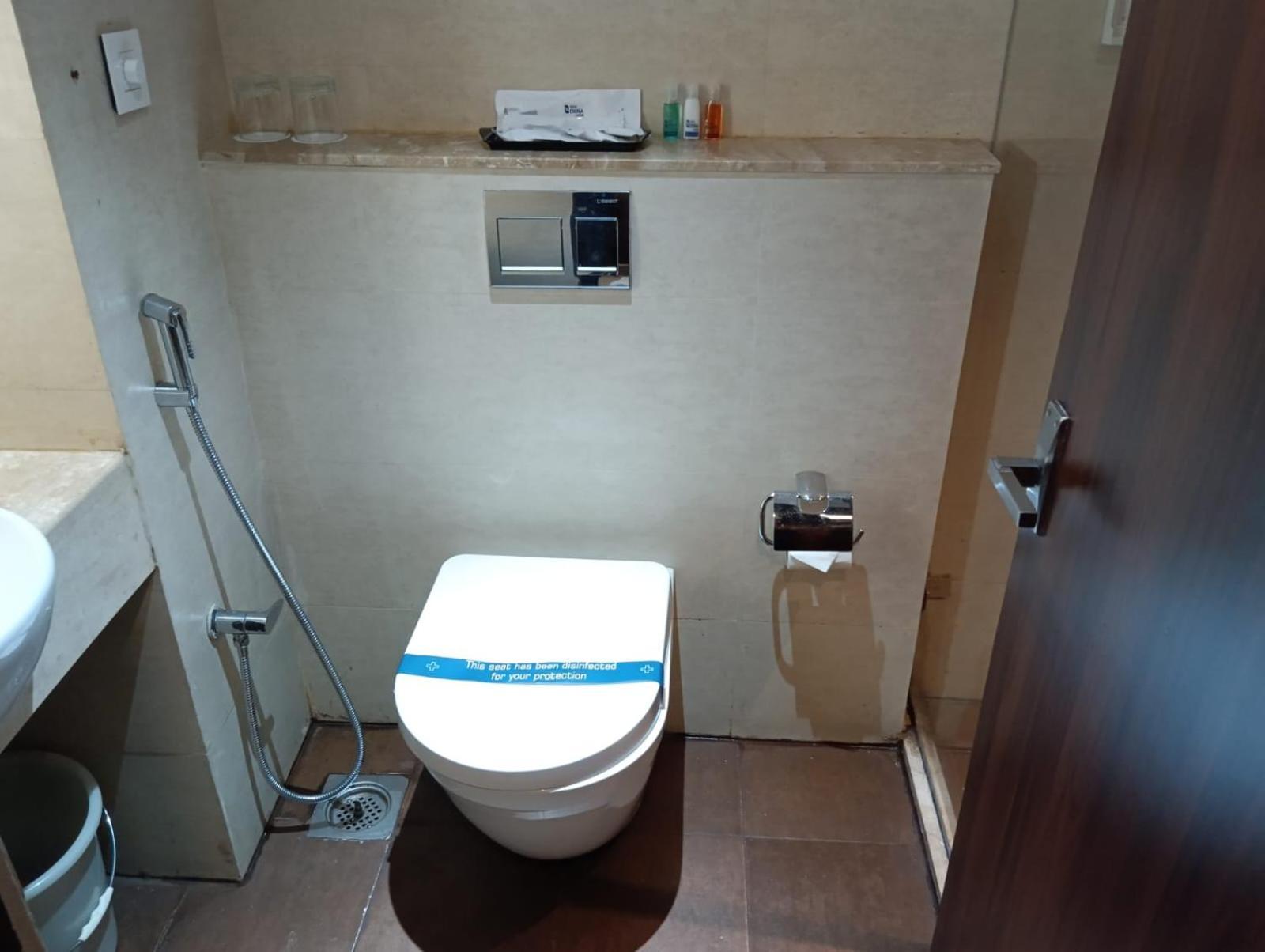 Hotel Oxina Lygon Tiruchirappalli エクステリア 写真