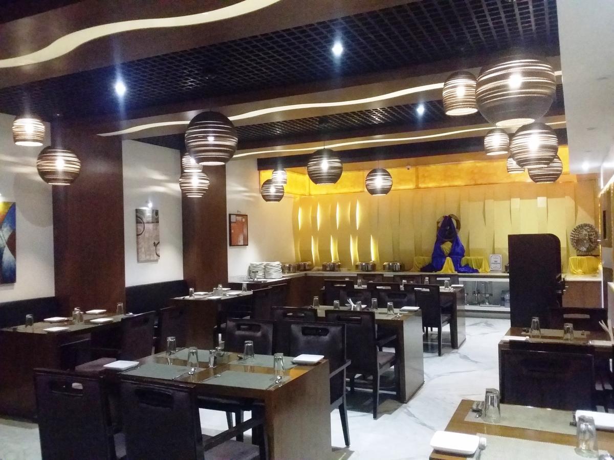 Hotel Oxina Lygon Tiruchirappalli エクステリア 写真