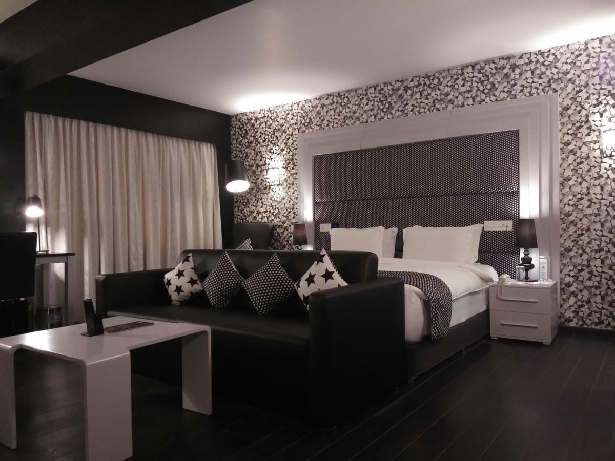 Hotel Oxina Lygon Tiruchirappalli エクステリア 写真