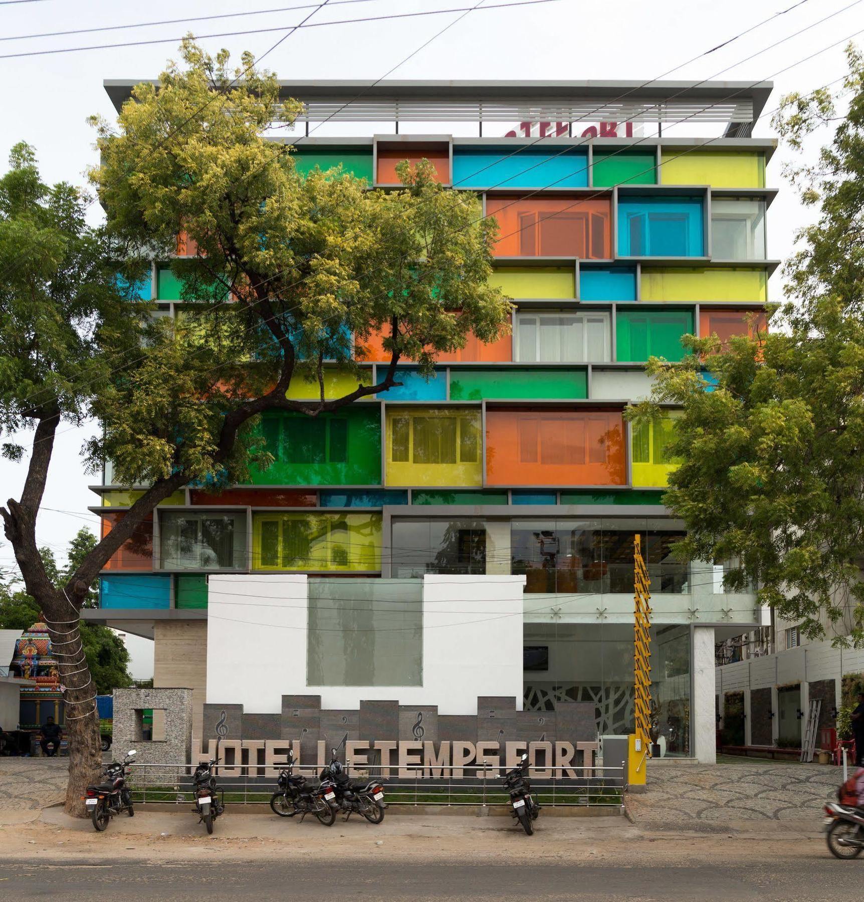 Hotel Oxina Lygon Tiruchirappalli エクステリア 写真