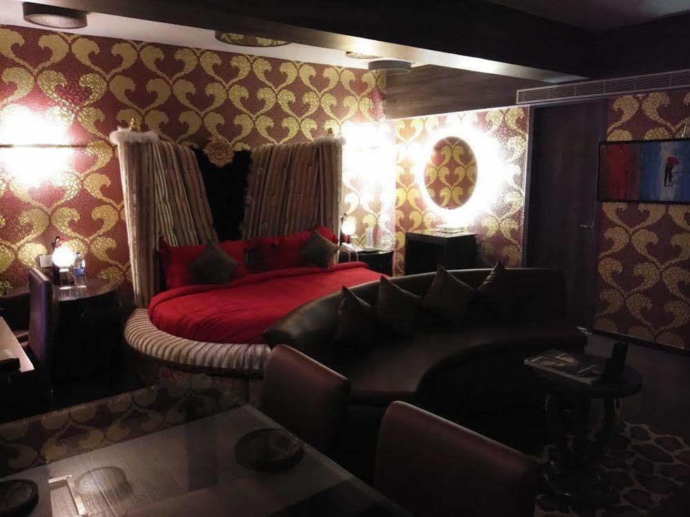 Hotel Oxina Lygon Tiruchirappalli エクステリア 写真